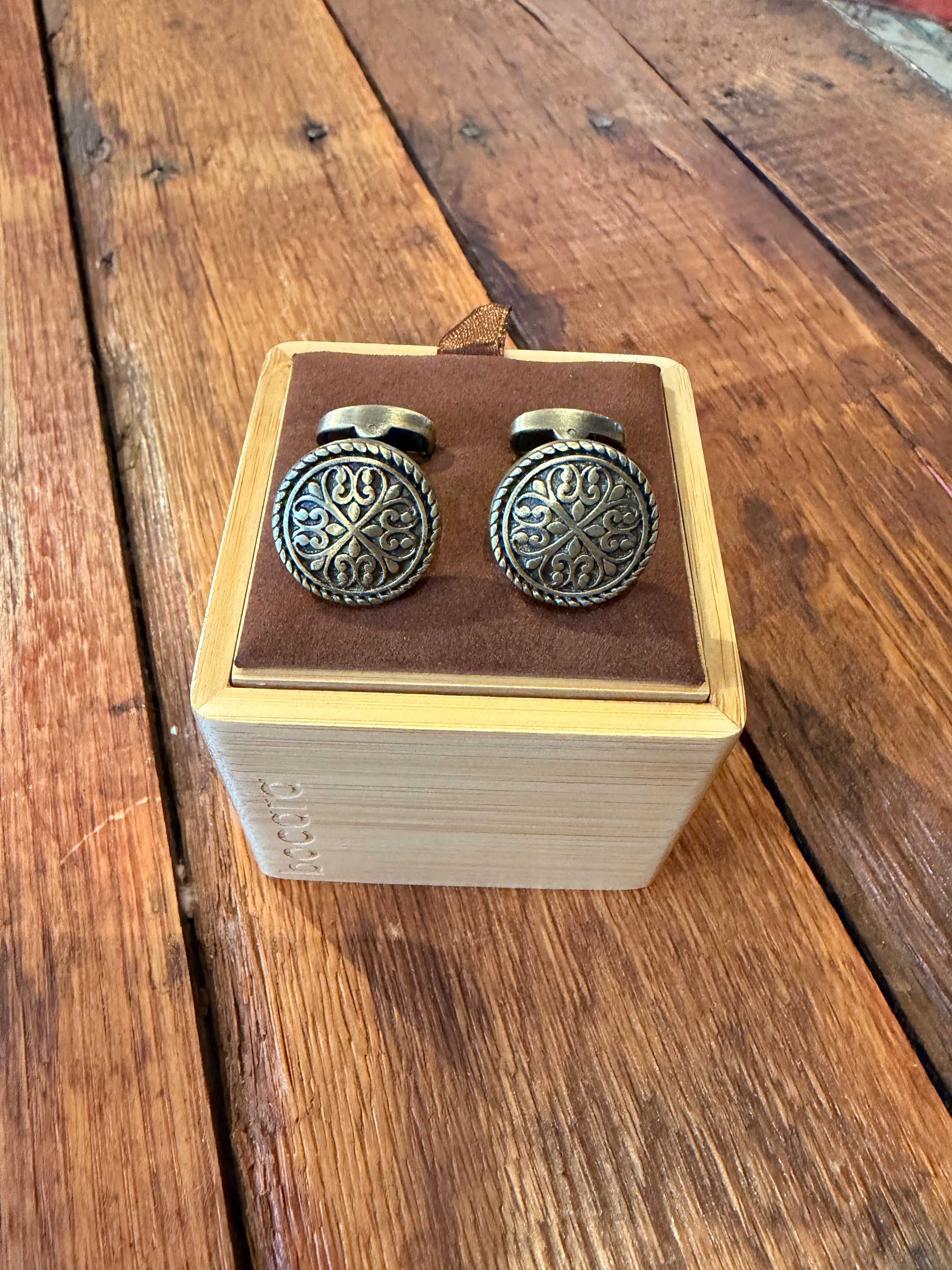 Bocara Cufflinks Antique Brass CL22-2032